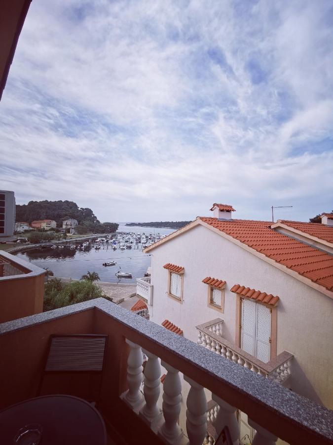 Apartmani Vukovic Rab Town Eksteriør billede