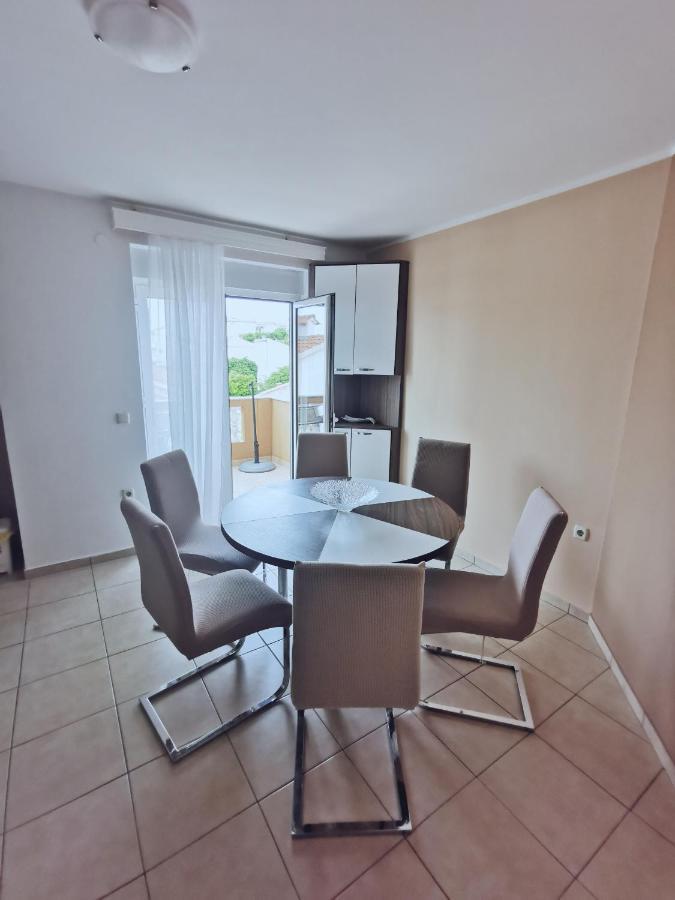 Apartmani Vukovic Rab Town Eksteriør billede