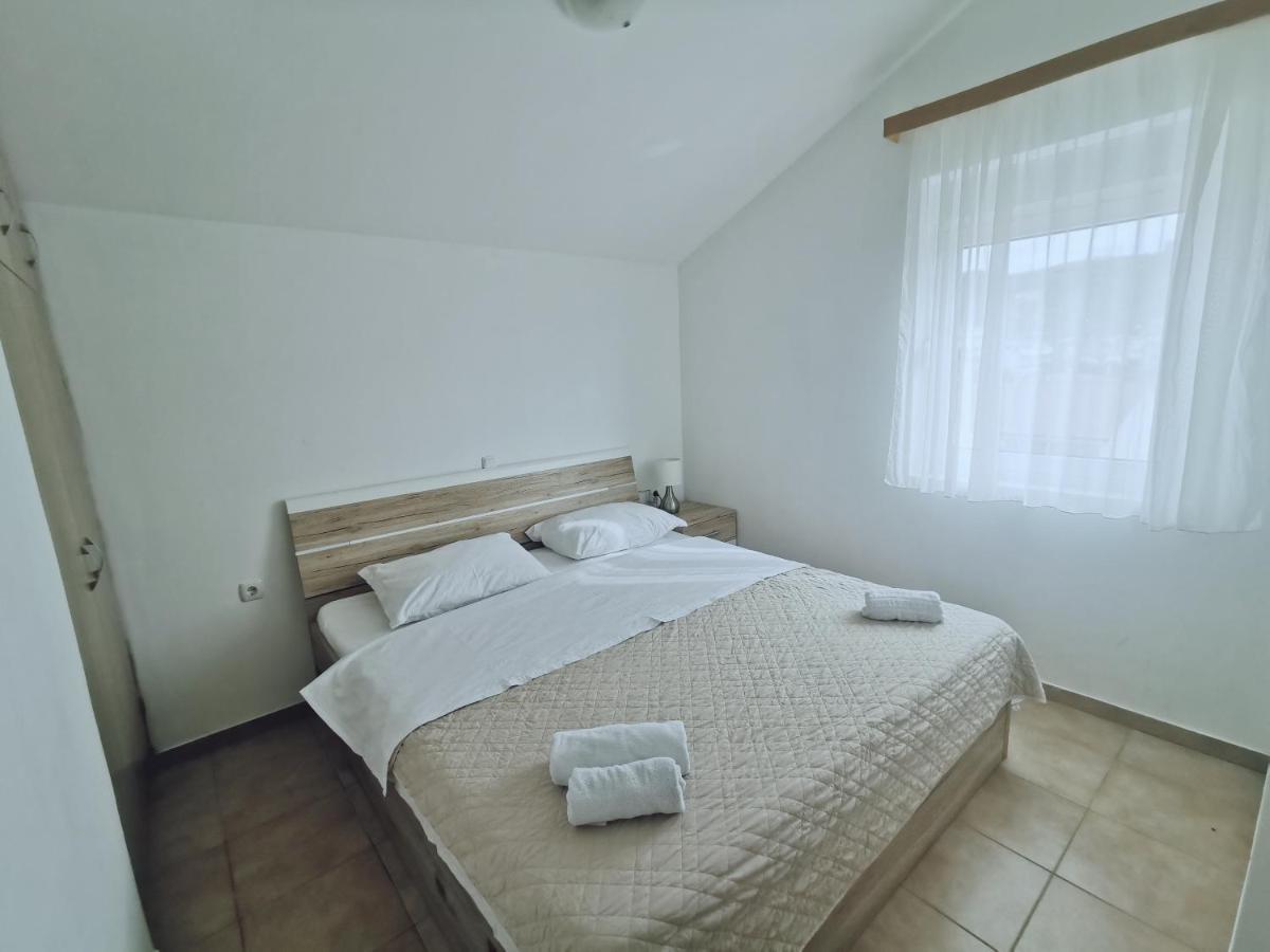 Apartmani Vukovic Rab Town Eksteriør billede