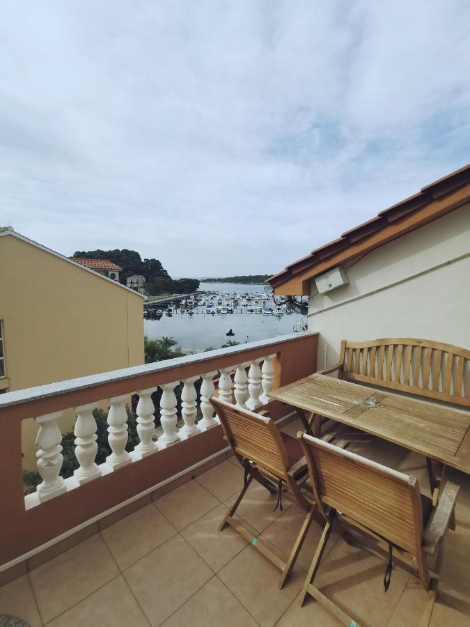 Apartmani Vukovic Rab Town Eksteriør billede