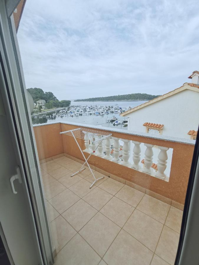 Apartmani Vukovic Rab Town Eksteriør billede