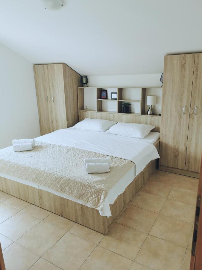 Apartmani Vukovic Rab Town Eksteriør billede