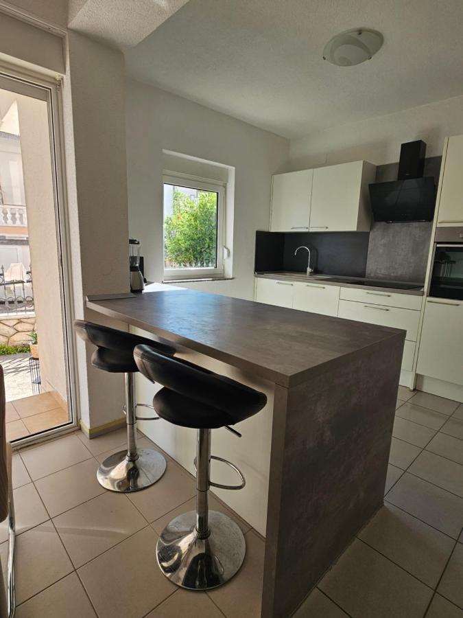 Apartmani Vukovic Rab Town Eksteriør billede