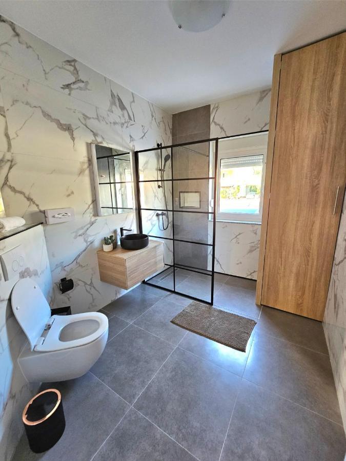Apartmani Vukovic Rab Town Eksteriør billede