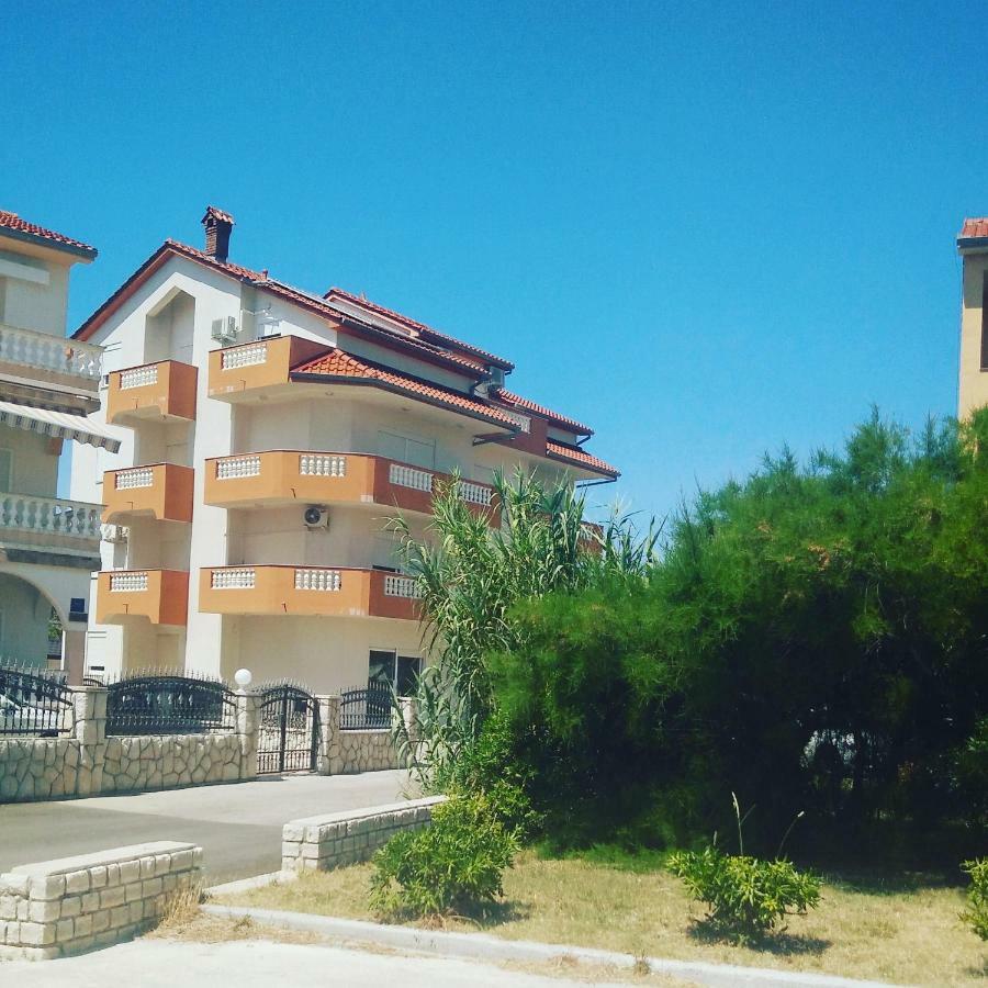 Apartmani Vukovic Rab Town Eksteriør billede
